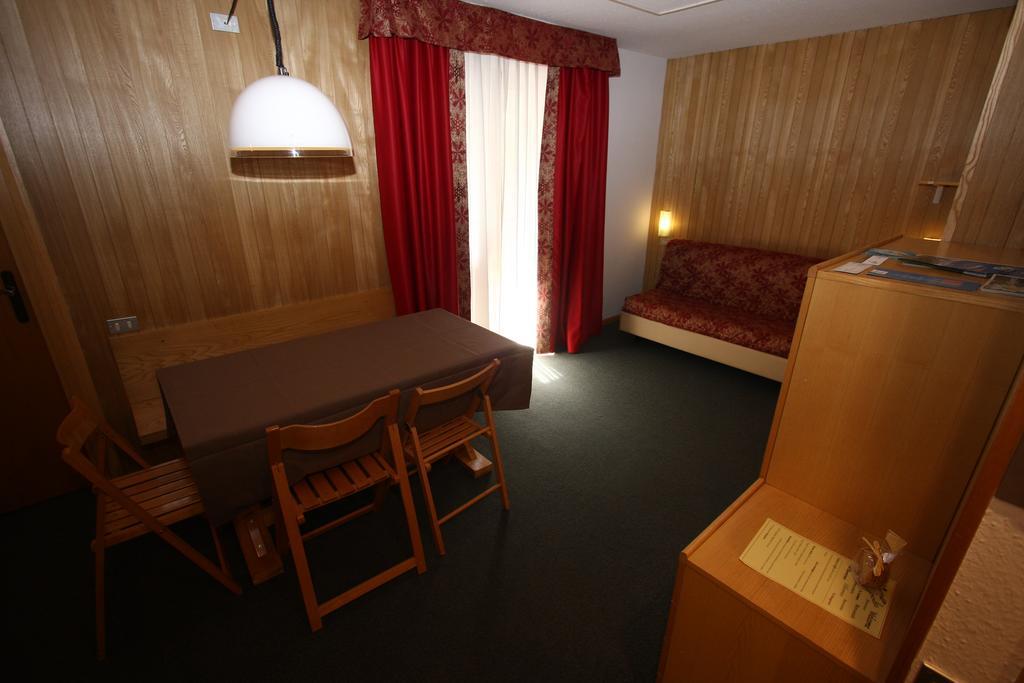 Residence Les Coupoles Champoluc Room photo